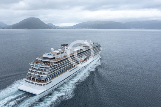 Viking Saturn 61